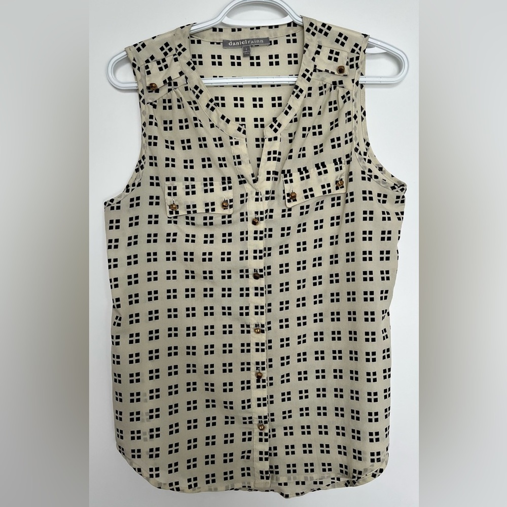 Daniel Rainn sleeveless top